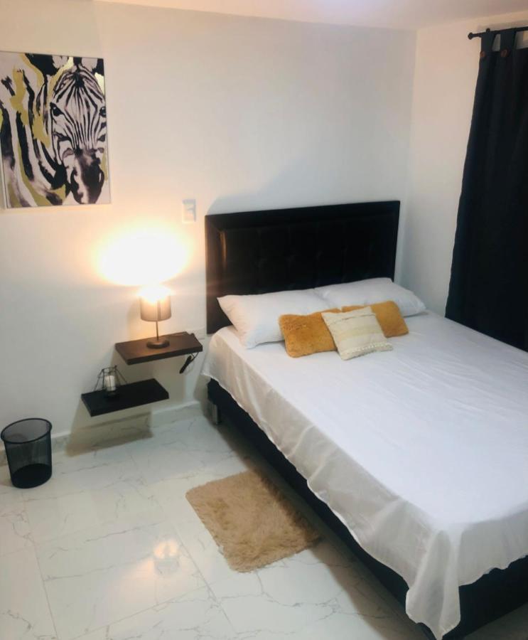 Habitacion Privada Hostel 790 メデジン エクステリア 写真